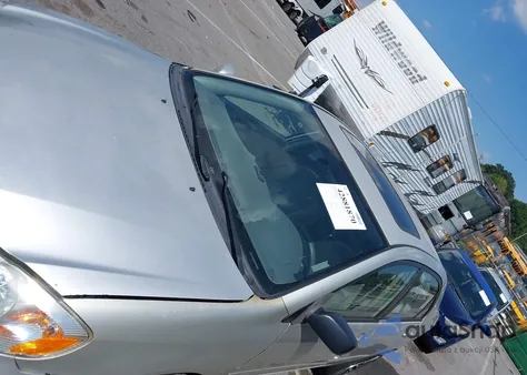 2004 Toyota Corolla Le из США, поврежденный, VIN 2T1BR32E04C300030